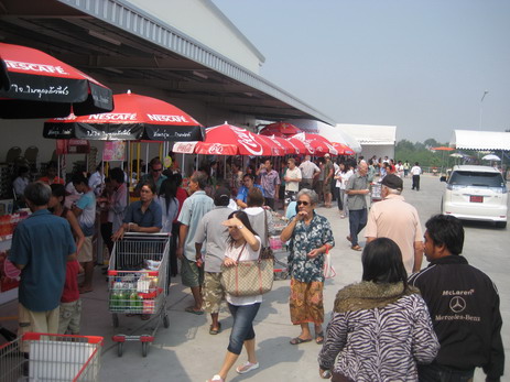 opening day -Pattaya Makro